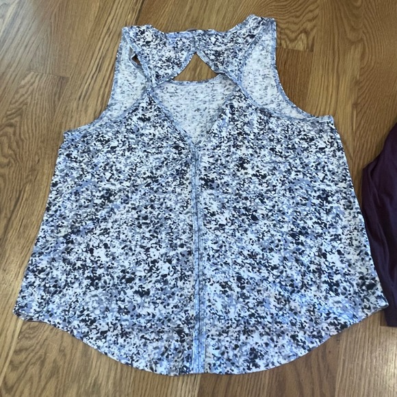 Athleta Tank Top Blue + Long Sleeve Shirt Set Plum Purple Workout Gym Medium M - Picture 8 of 9